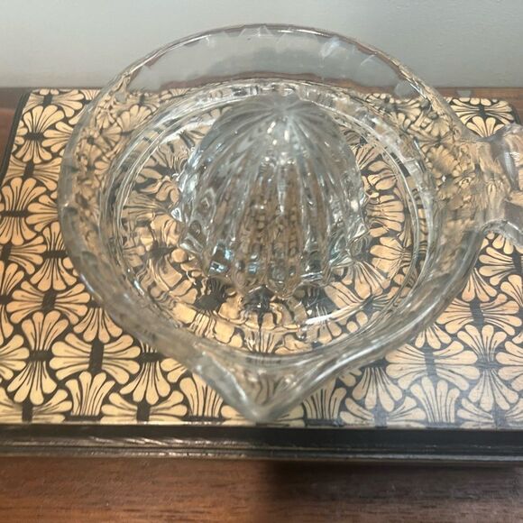 Orange Juice Extractor Clear Glass Vintage Reamer No chips - Picture 2 of 7